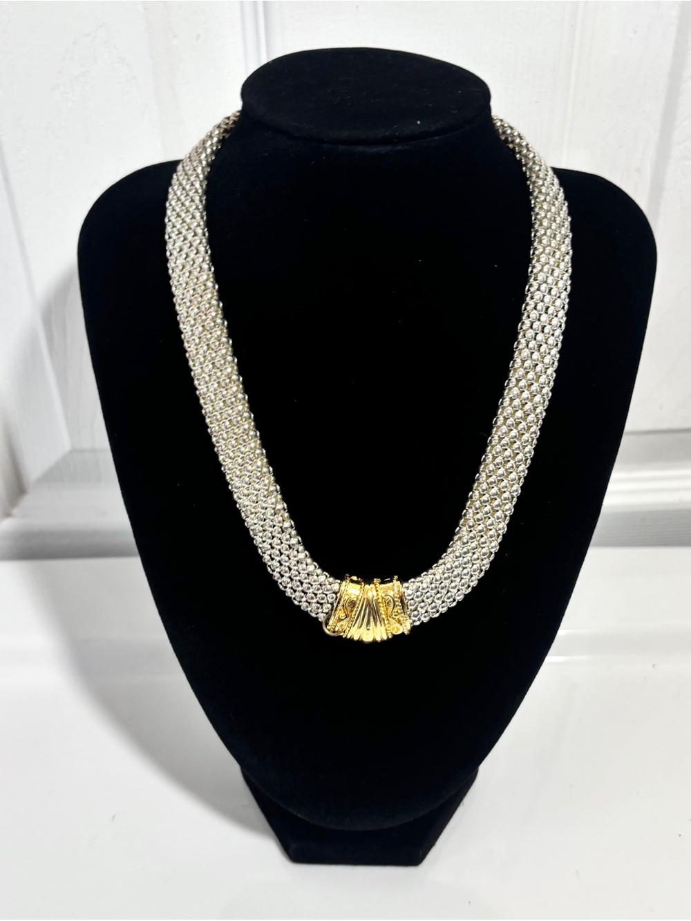 Vintage 1990’s Silver tone Mesh Chain Gold tone Magnet Clasp Necklace